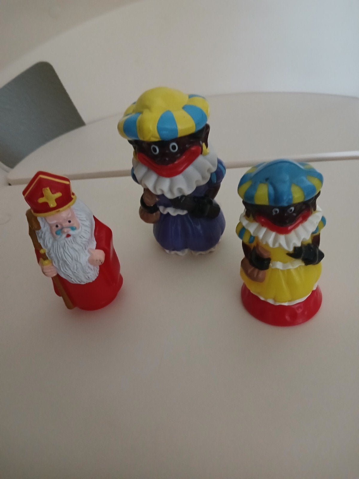 Sinterklaas en 2 Pieten, Ophalen of Verzenden, Zo goed als nieuw