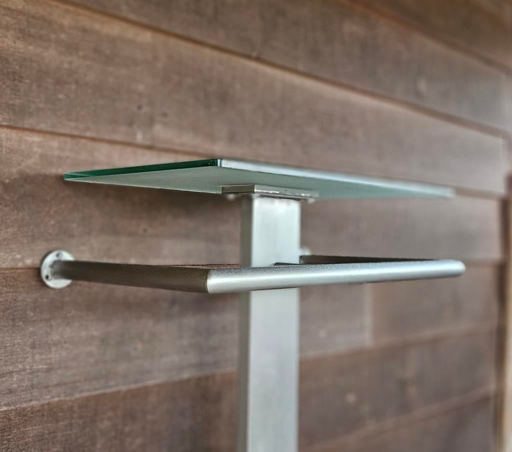 Moderne RVS Wandkapstok met Glazen Plank, Gebruikt, Glas, 150 tot 200 cm, Ophalen