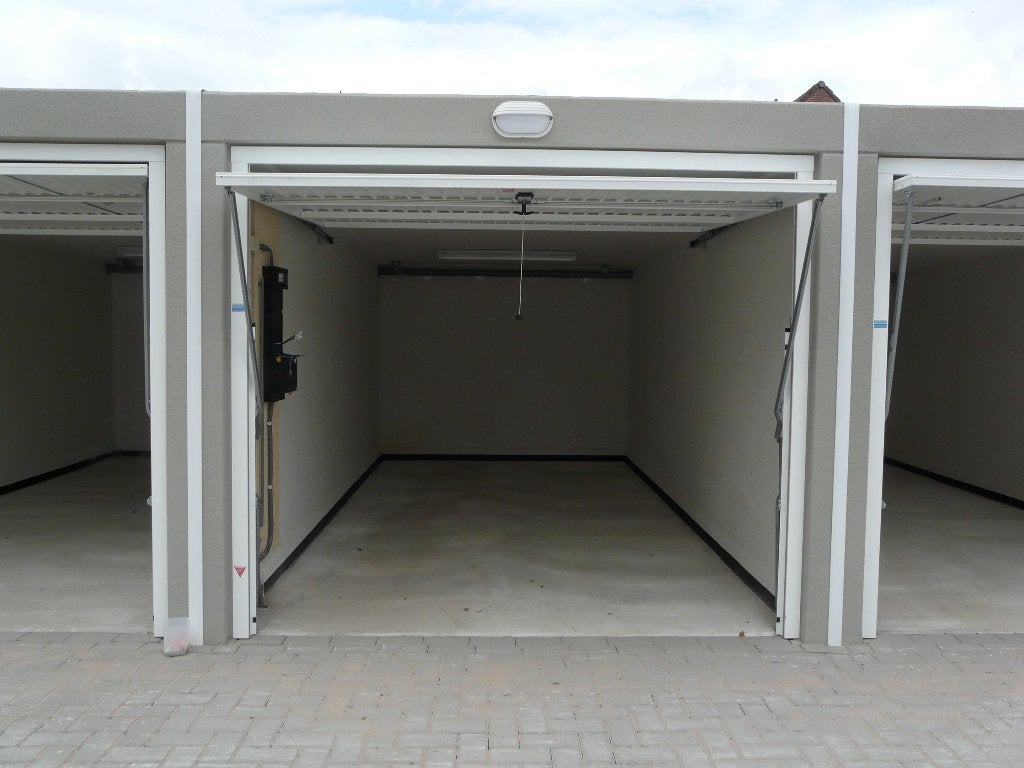 Te huur per 6 september: garagebox Leliestraat Amersfoort, Ophalen
