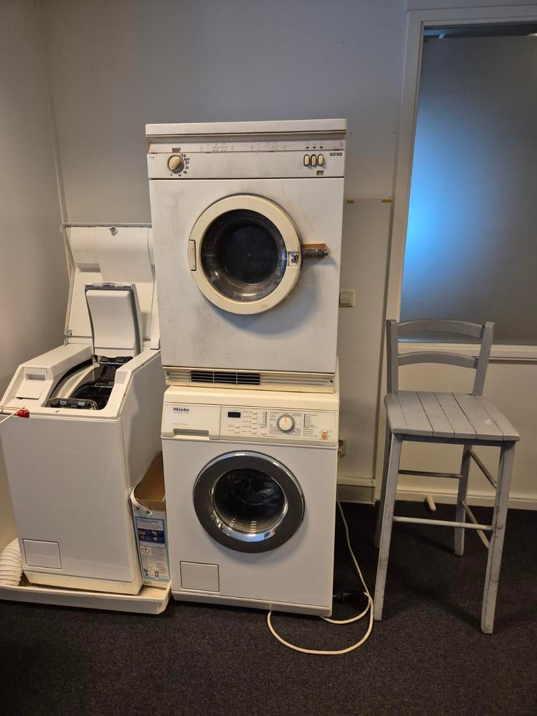 Miele Wasmachine (1600 toeren) en Ignis Droogtrommel, Ophalen, Gebruikt, 1600 toeren of meer, Voorlader