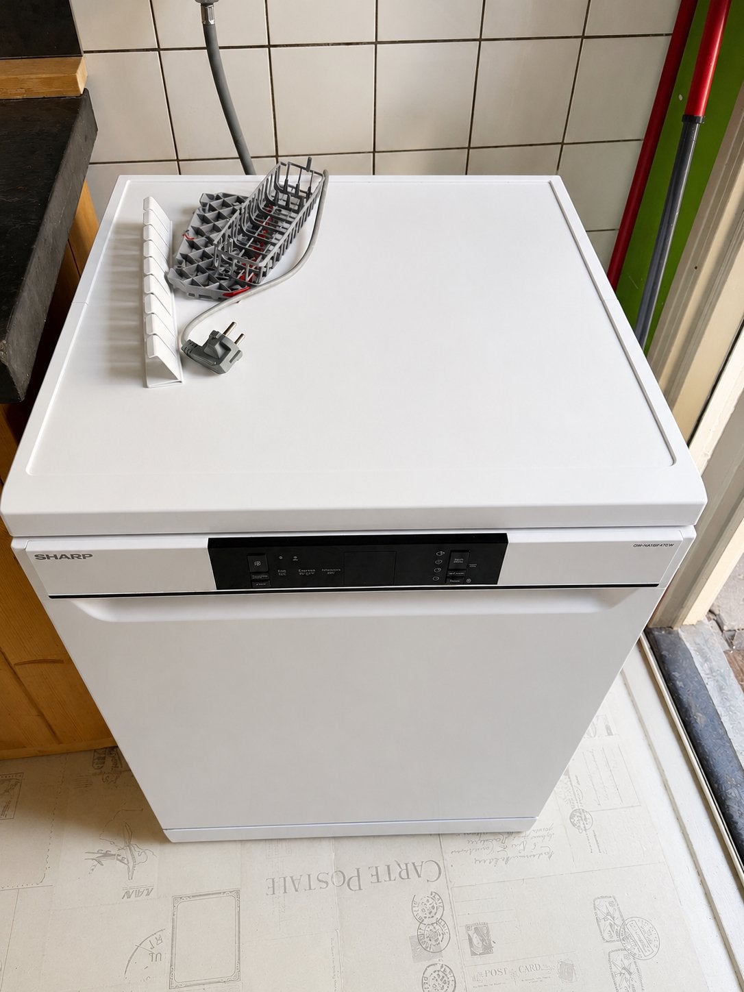 SHARP QWNA1BF47EW Vrijstaande Vaatwasser - Wit, Witgoed en Apparatuur, Vaatwasmachines, Ophalen, Gebruikt, 60 cm of meer, 85 tot 90 cm