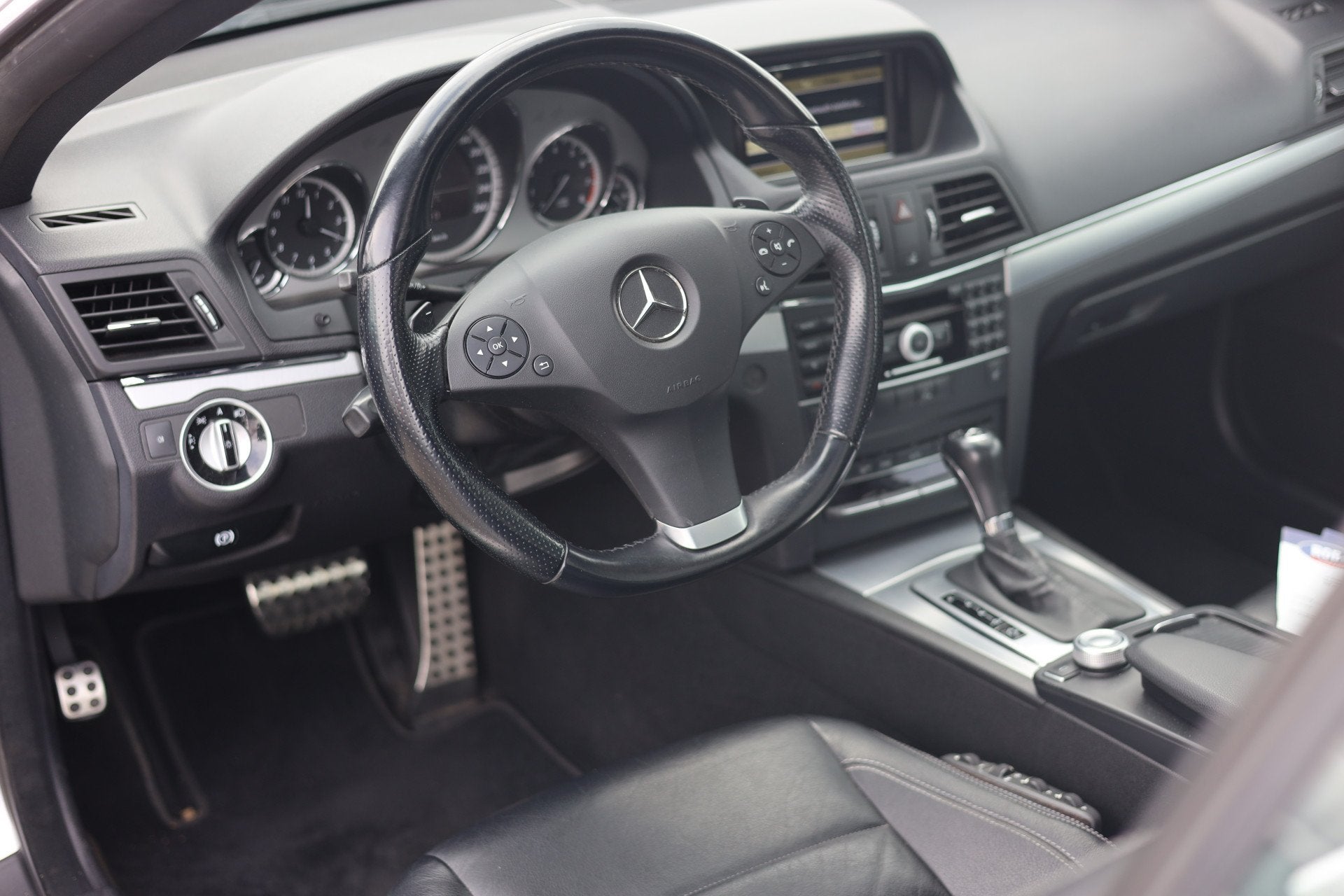 Mercedes-Benz E-Klasse Coupé 250 CGI AVANTGARDE | AUT | PAN, Auto's, Mercedes-Benz, Achterwielaandrijving, Zwart, 4 cilinders