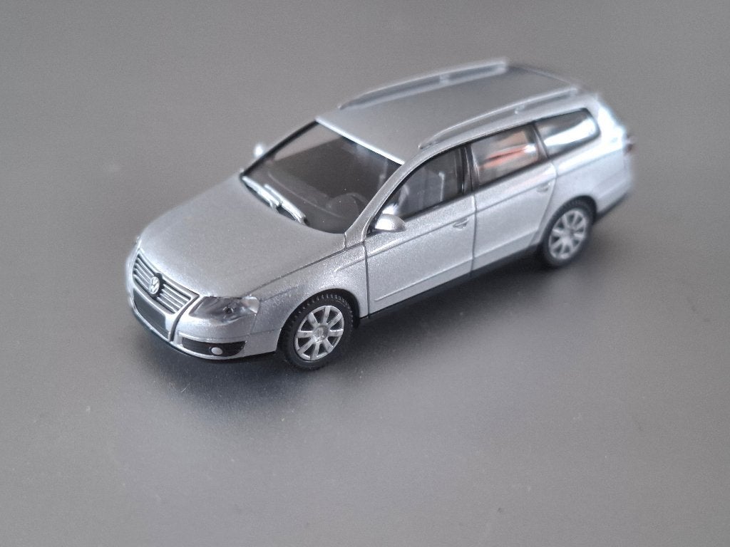 1:87 Volkswagen VW Passat B6 Variant Wiking in OVP € 7,50, Verzenden, Zo goed als nieuw, Auto, Wiking