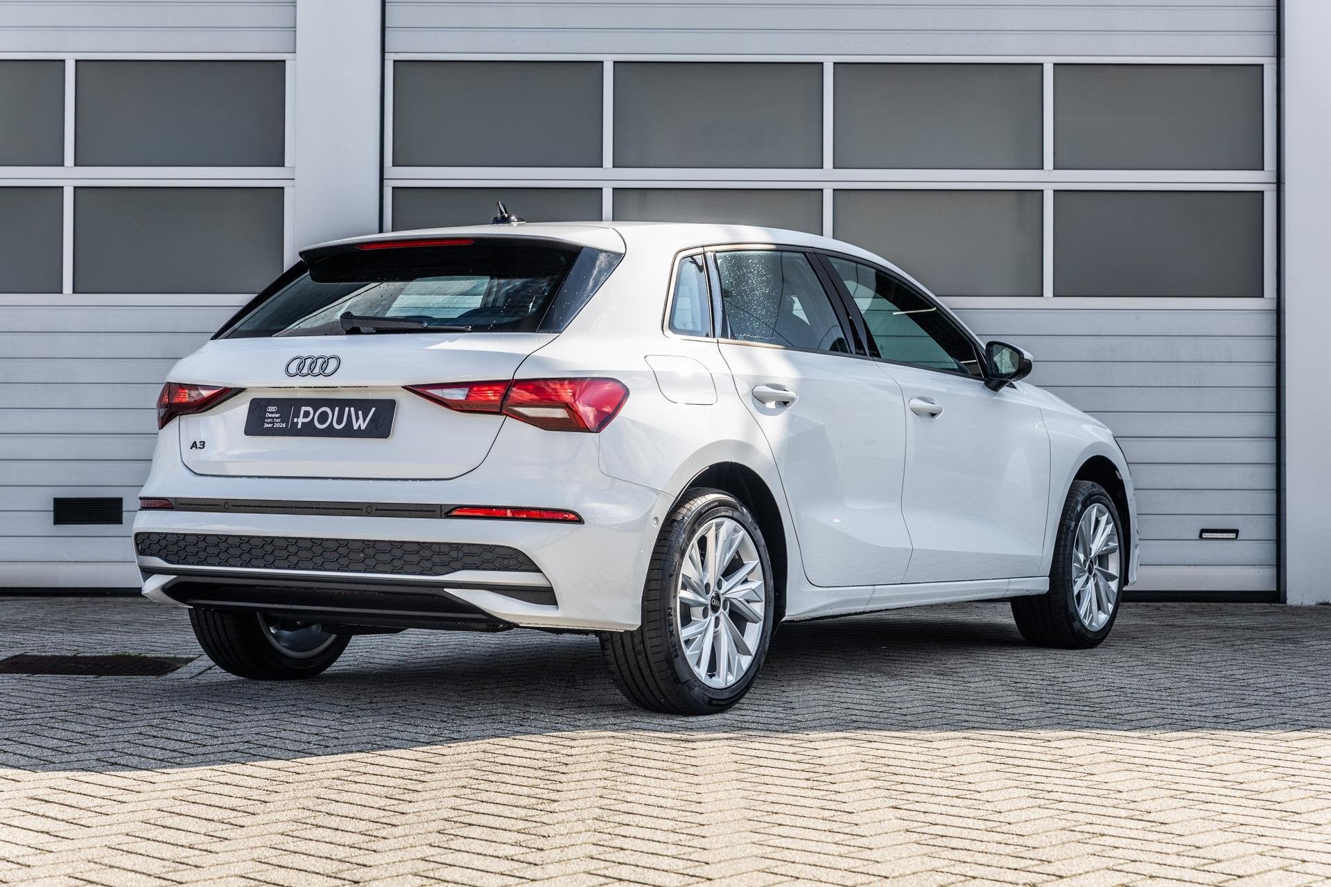 Audi A3 Sportback 30 TFSI 115pk Pro Line | Stoelverwarming |, Auto's, 12 maanden, Stof, 1498 cc, 4 cilinders