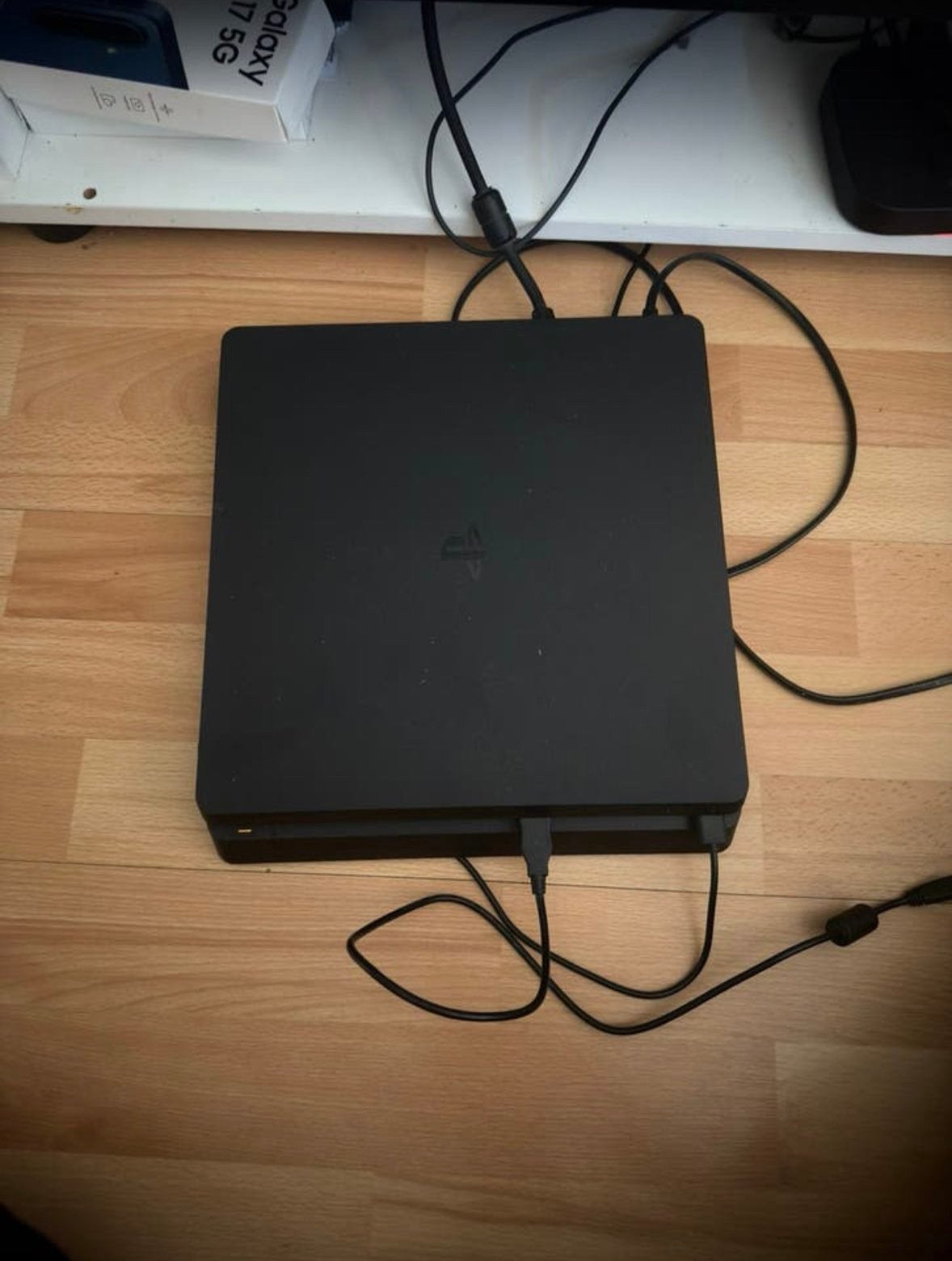 PS4 in goede staat met controller en 2 games, Spelcomputers en Games, Spelcomputers | Sony PlayStation 4, Ophalen