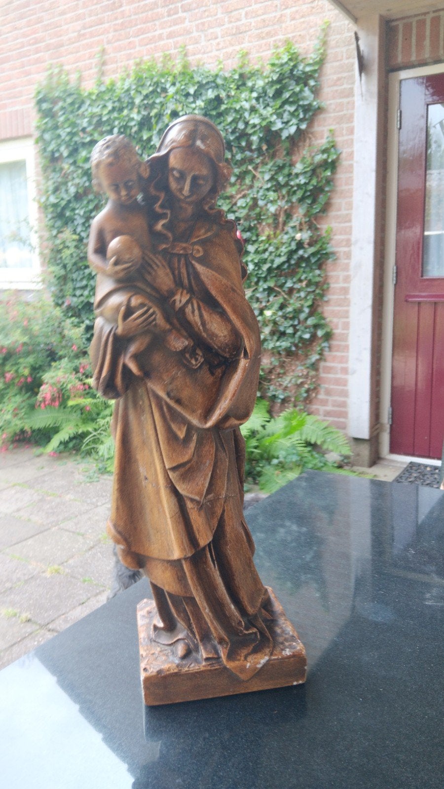 beeld Maria met kind - Religieus kunstwerk, Gips, Ophalen of Verzenden, Handgemaakt, 20 - 50 cm