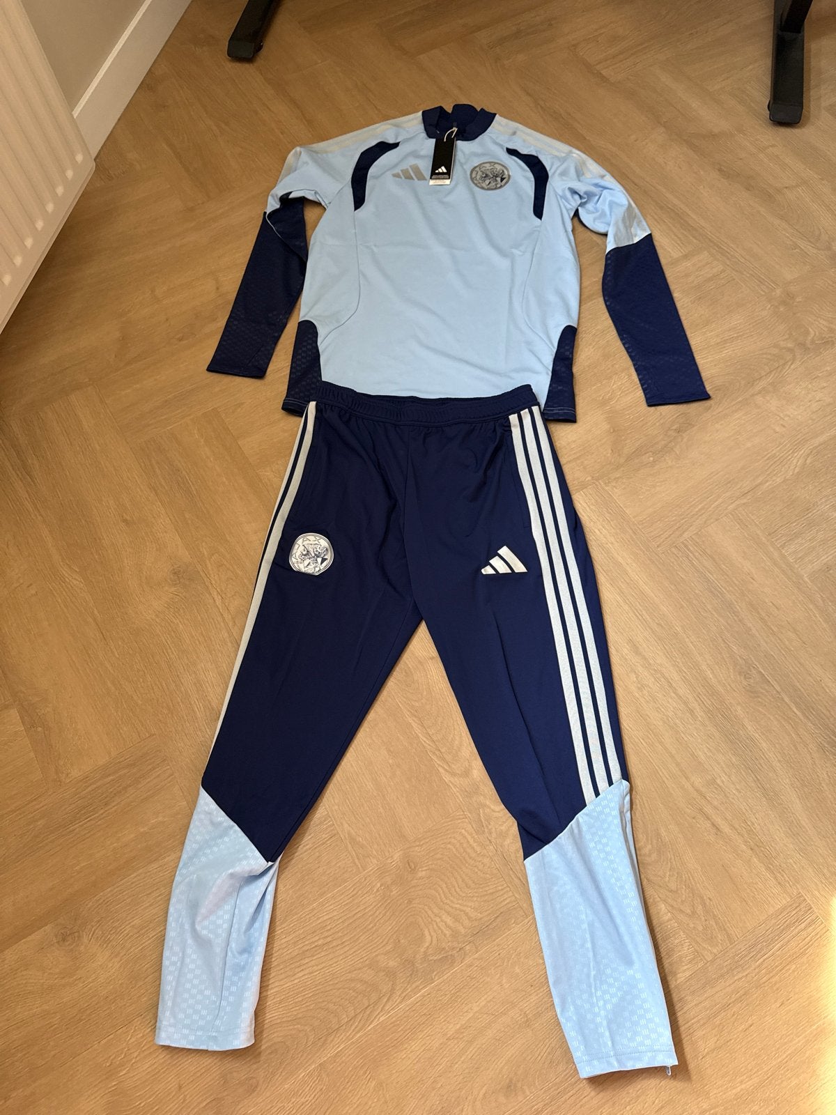 Origineel Adidas Ajax trainingspak maat M, Maat M, Ophalen of Verzenden, Nieuw, Trainingspak