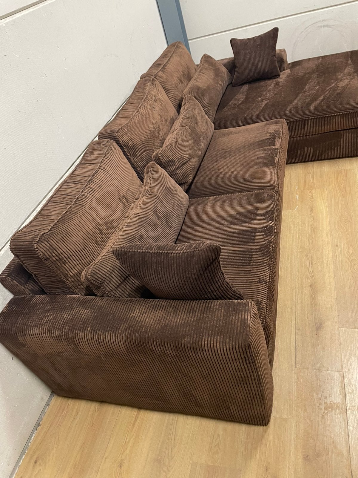 Mooie luxe grote bruine ribstof hoekbank - GEREINIGD!!!, Huis en Inrichting, Ophalen, Luxe, Hoekbank, 300 cm of meer