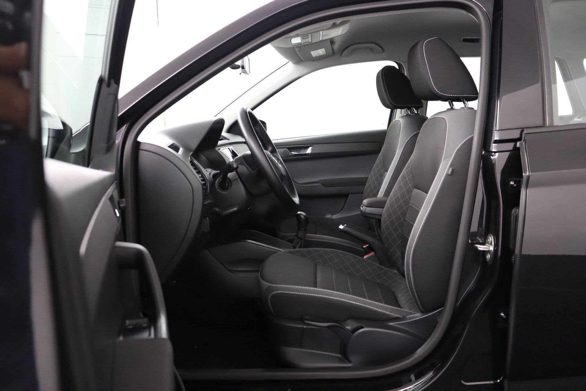 Skoda Fabia Combi 1.0 TSI Ambition |NAP|Cruise|Airco|Carplay, Voorwielaandrijving, Stof, Gebruikt, 95 pk