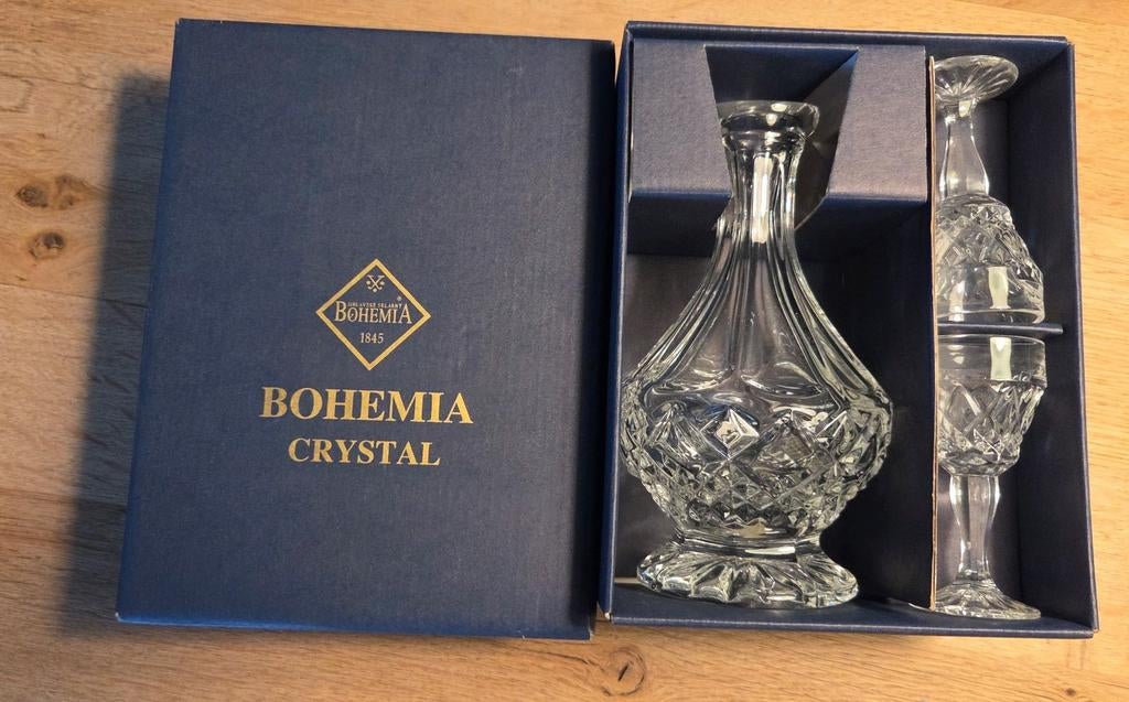 Bohemia Crystal Karaf met 4 borrelglaasjes - Nieuw in doos, Antiek en Kunst, Antiek | Glas en Kristal, Ophalen of Verzenden
