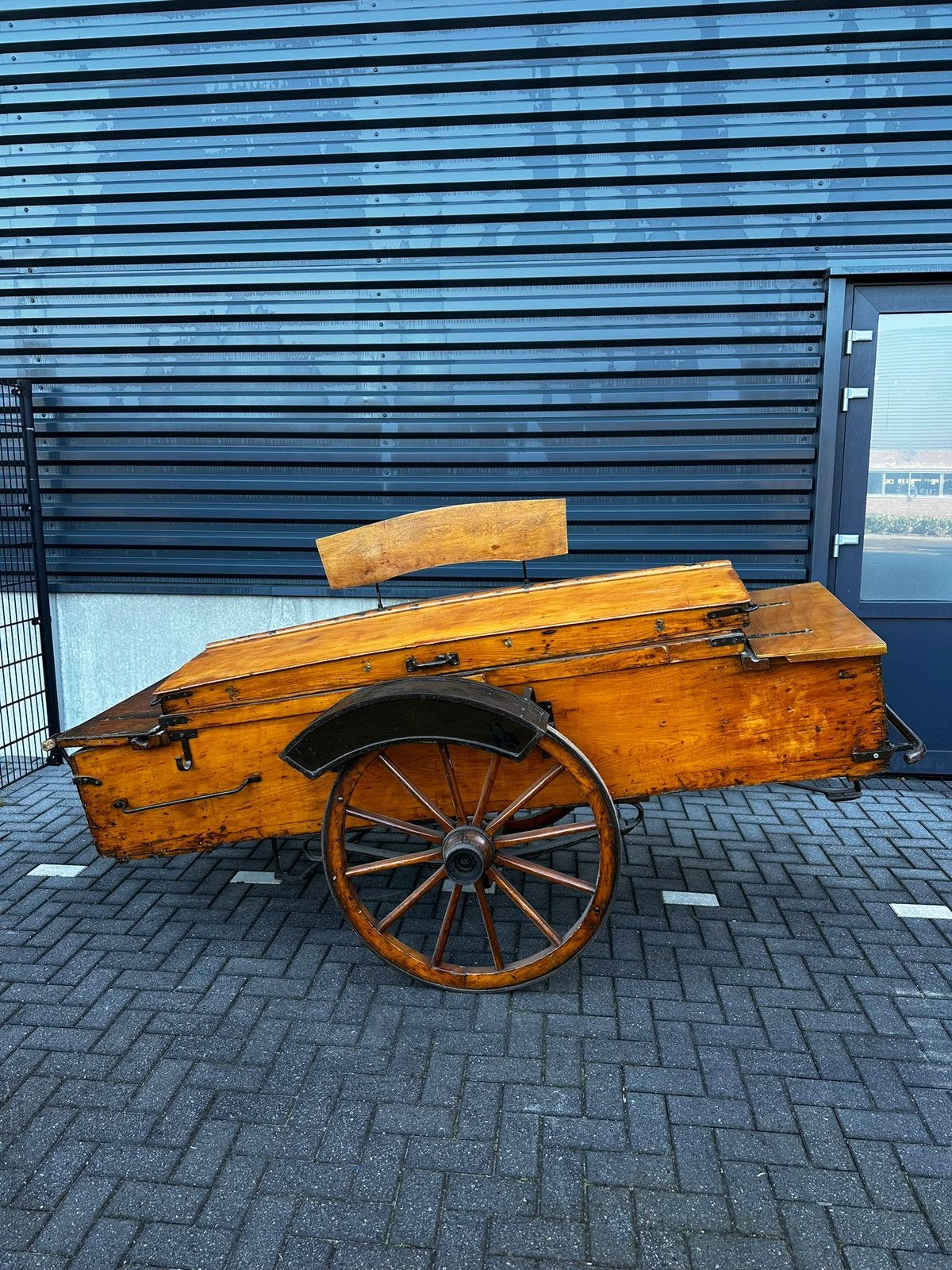 Bakkerskar, Ophalen