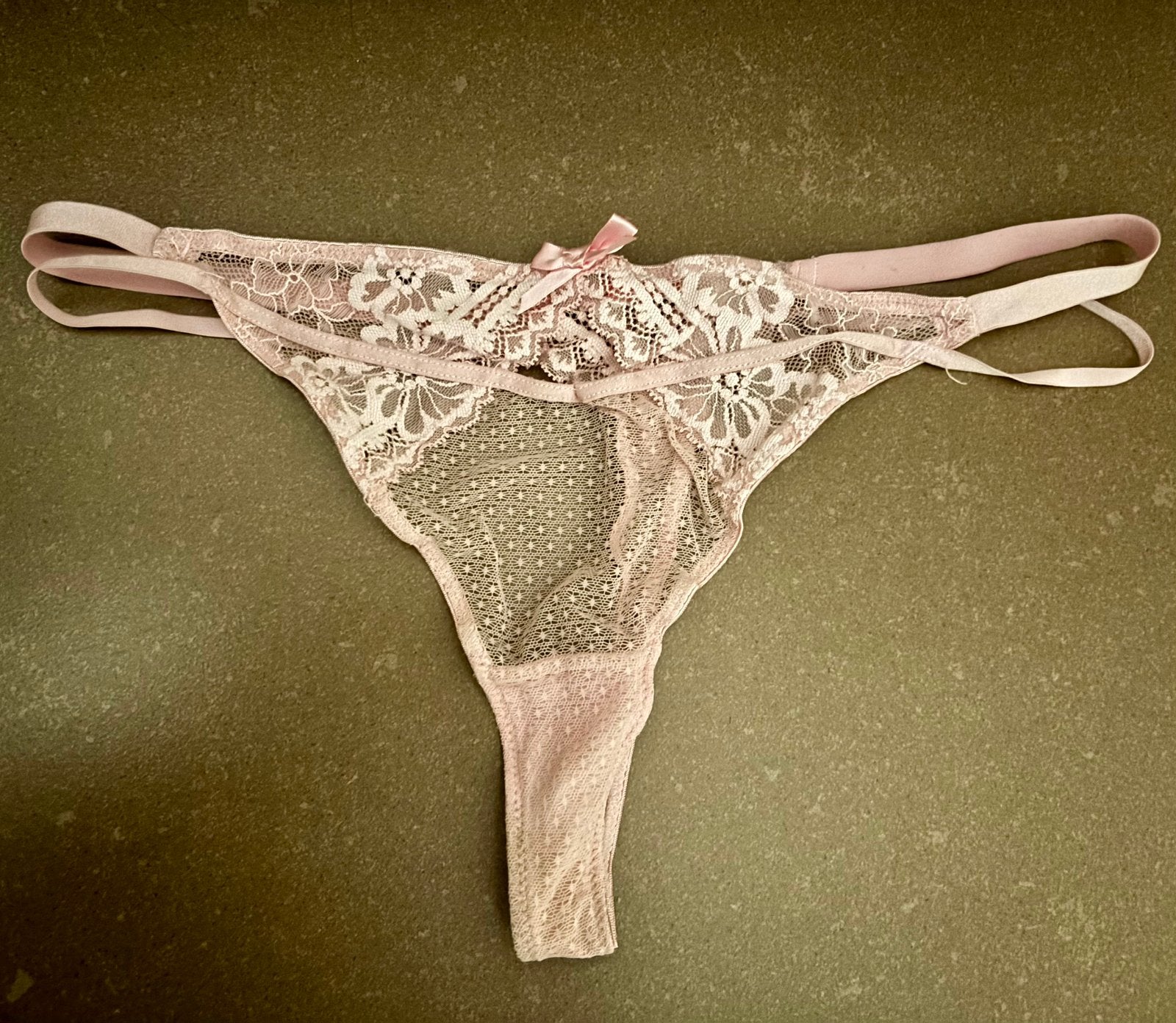Hunkemöller roze slip string maat XL, Verzenden