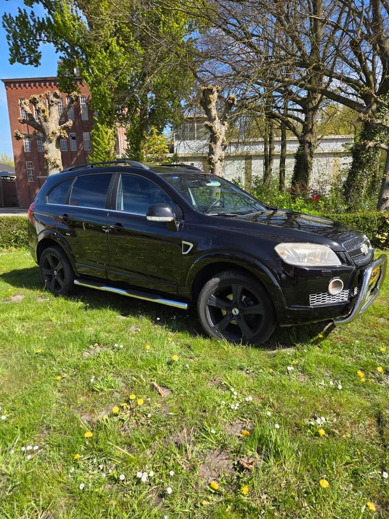 Chevrolet Captiva 3.2 4WD AUT 7persoons, 1780 kg, 3195 cc, Zwart, 2000 kg