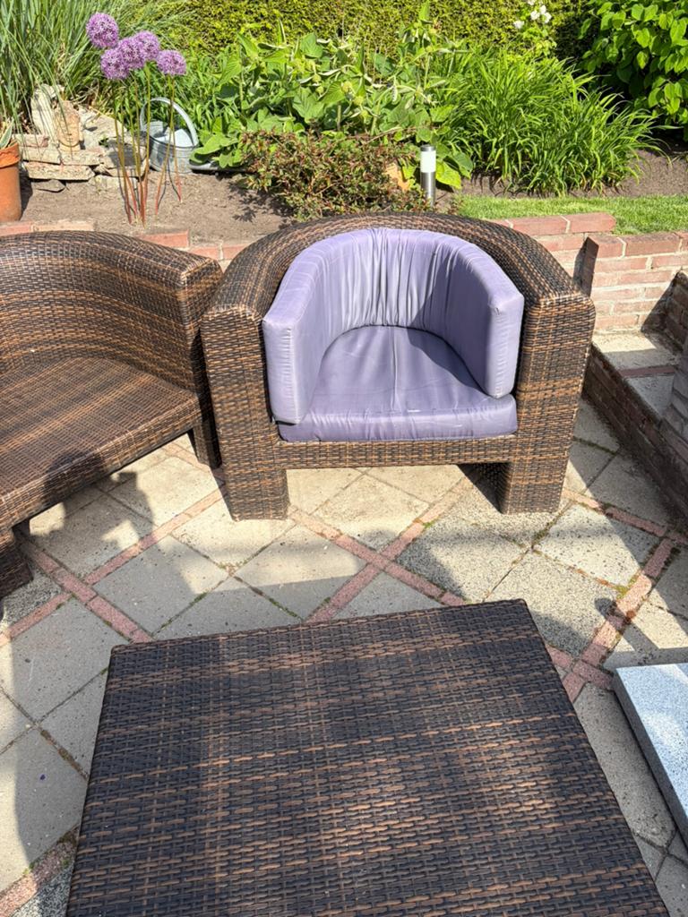 Lounge Set / Wicker tuinset. 2 stoelen tafel en 2 zits bank, Ophalen, Zo goed als nieuw, Wicker, Bank