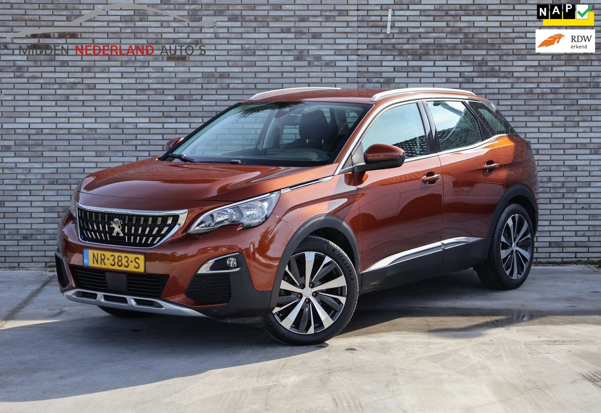 Peugeot 3008 1.2 PureTech Active * DEALER ONDERHOUDEN * TREK, 1229 kg, Dealer onderhouden, Stof, Gebruikt