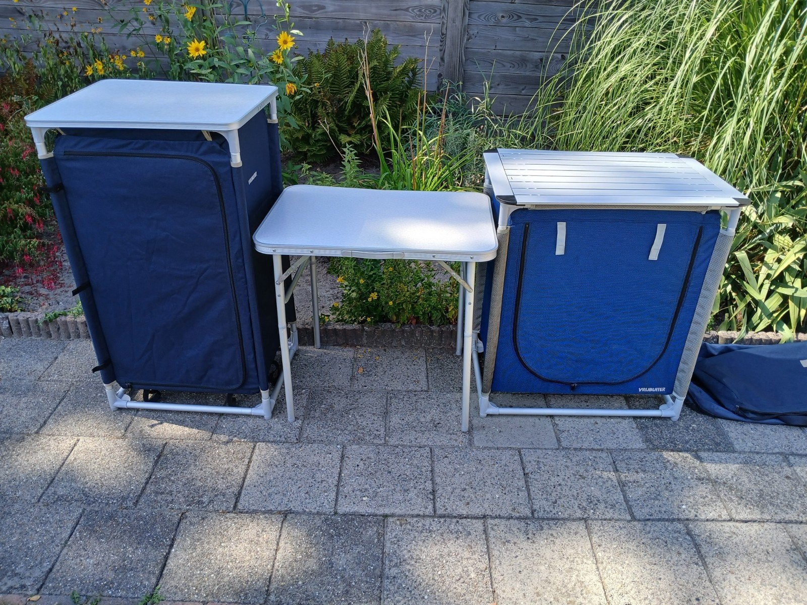 te koop campingkastjes en tafel, Ophalen, Gebruikt, Campingkast