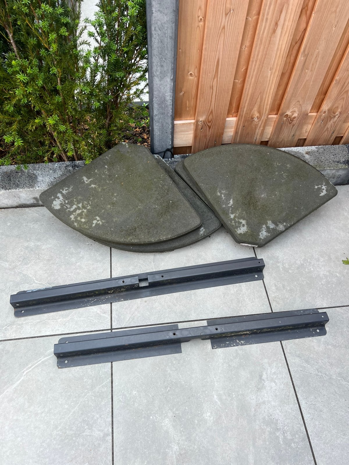 GARDEN PLACE Parasoltegel beton 16 kg, Ophalen of Verzenden, Gebruikt, Minder dan 1 meter, Parasolvoet