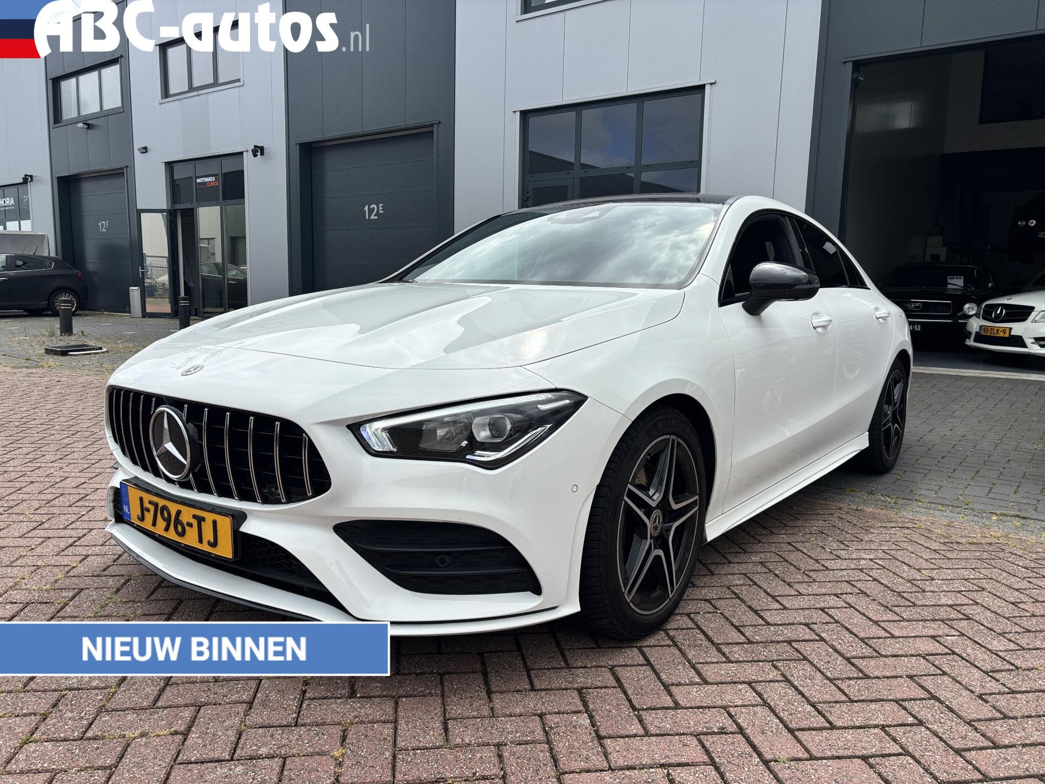 Mercedes-Benz CLA-klasse 220 4MATIC AMG Premium, Auto's, Automaat, CLA, 1445 kg, Wit
