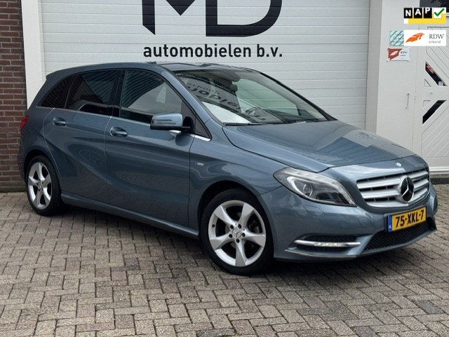 Mercedes-Benz B-klasse 180 CDI Ambition - LED - Navi - PDC, Auto's, Voorwielaandrijving, Stof, Gebruikt, Zwart