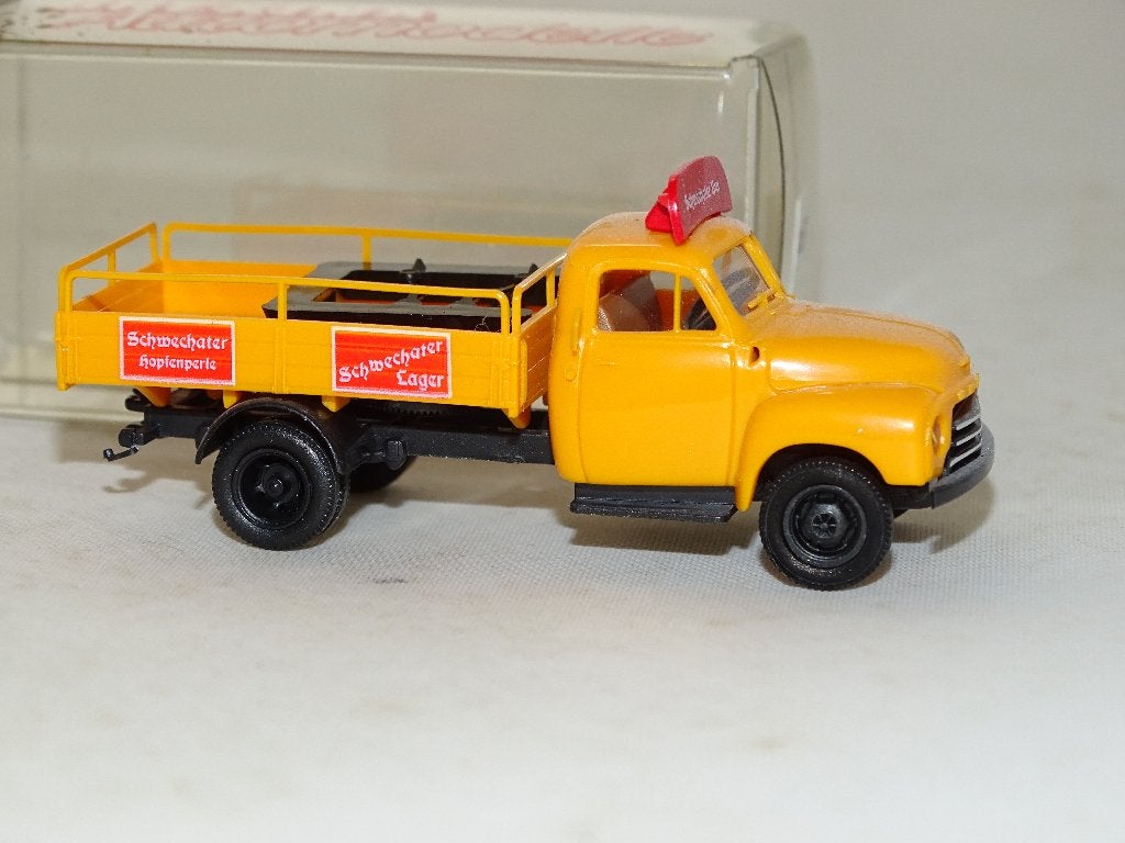 1/87 Brekina Opel Blitz Schwechater, Ophalen of Verzenden, Nieuw, Bus of Vrachtwagen, Brekina