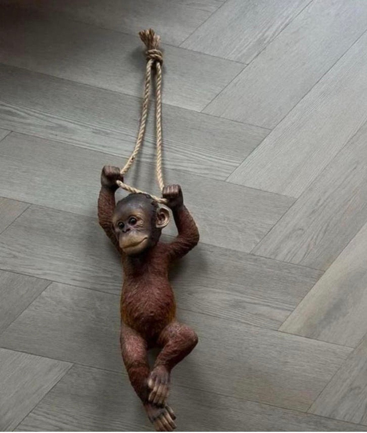 Aap Chimpansee Hangend, Tuin en Terras, Tuinbeelden, Ophalen of Verzenden, Zo goed als nieuw, Dierenbeeld