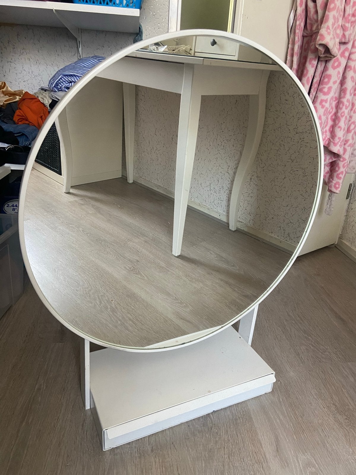 Witte ronde spiegel op standaard, Ophalen, Gebruikt, Rond, Minder dan 100 cm