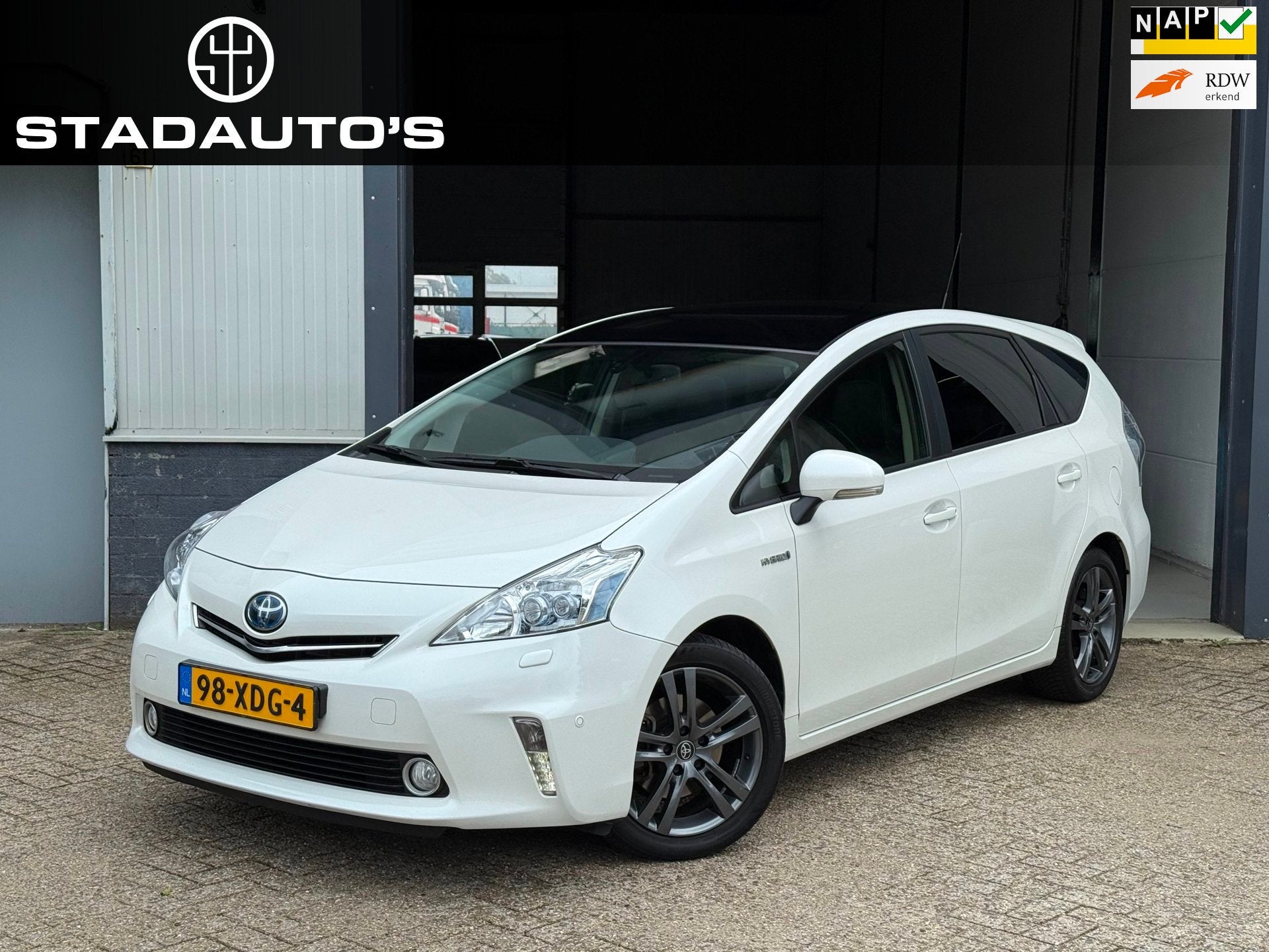 Toyota Prius Wagon 1.8 Dynamic Full Hybrid 7P Pano|NAP|Camer, Auto's, Gebruikt, Zwart, 4 cilinders, 7 stoelen