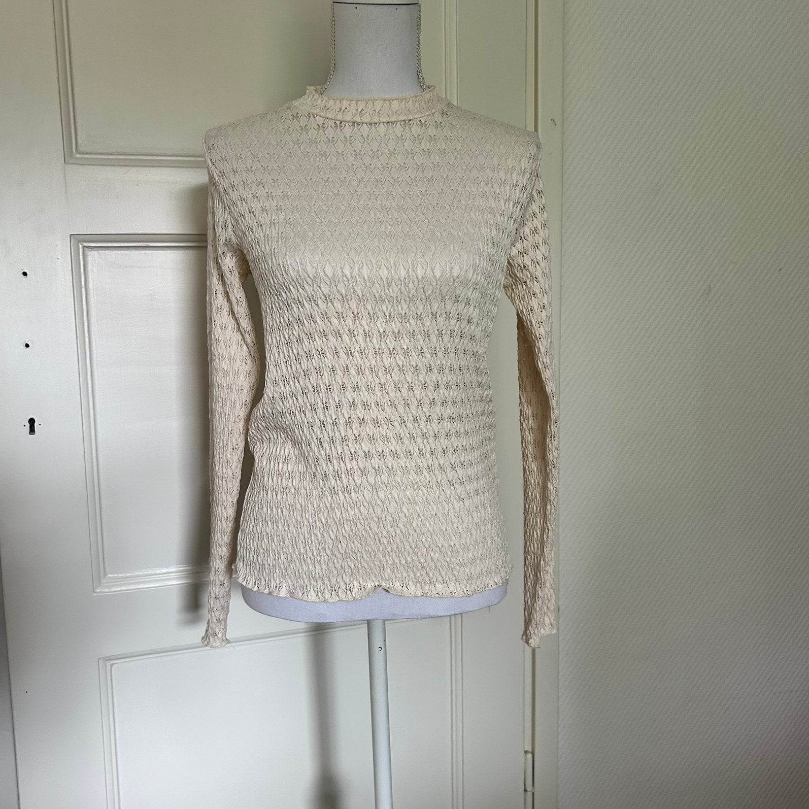 Cotton Club Plissé Kant Langmouw / Top Off-White – Maat S, Kleding | Dames, T-shirts, Wit, Ophalen of Verzenden, Lange mouw, Maat 36 (S)