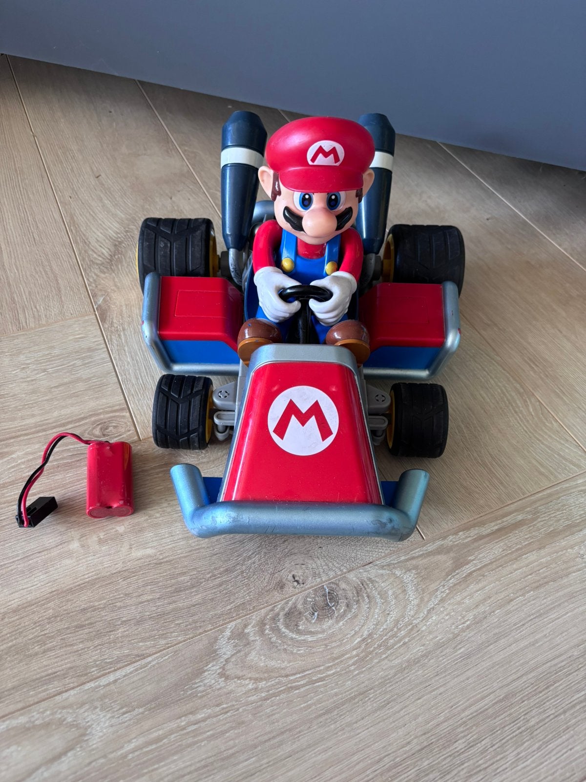 MARIOKART AUTO met MARIO NINTENDO, Kinderen en Baby's, Speelgoed | Speelgoedvoertuigen, Ophalen of Verzenden, Gebruikt