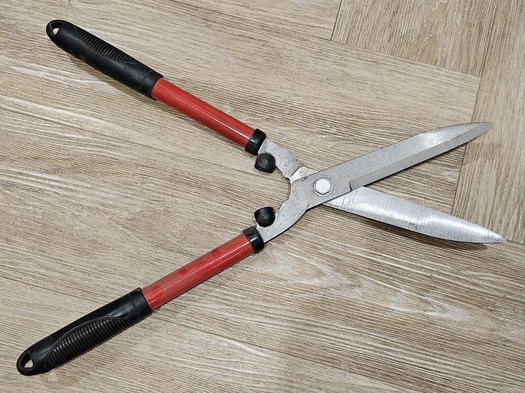 Heggenschaar, voor het handmatig knippen en snoeien, Ophalen of Verzenden, Zo goed als nieuw, Handmatig