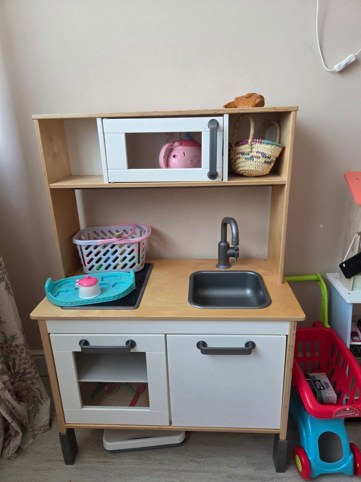 IKEA Speelkeuken DUKTIG - Zonder accessoires, Kinderen en Baby's, Speelgoed | Speelkeukens, Ophalen, Gebruikt, Hout, Speelkeuken
