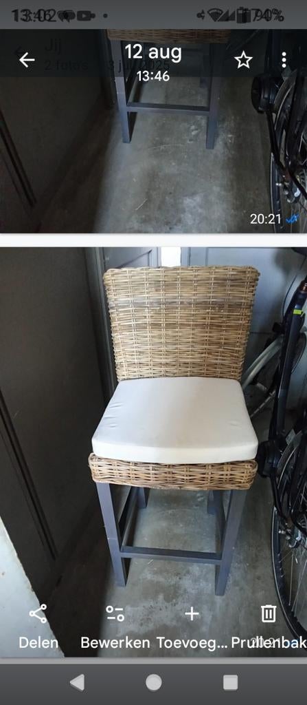 Bartafel plus 2 rieten stoelen. Nieuwprijs 300 euro., 2 krukken, Ophalen of Verzenden, 60 tot 90 cm