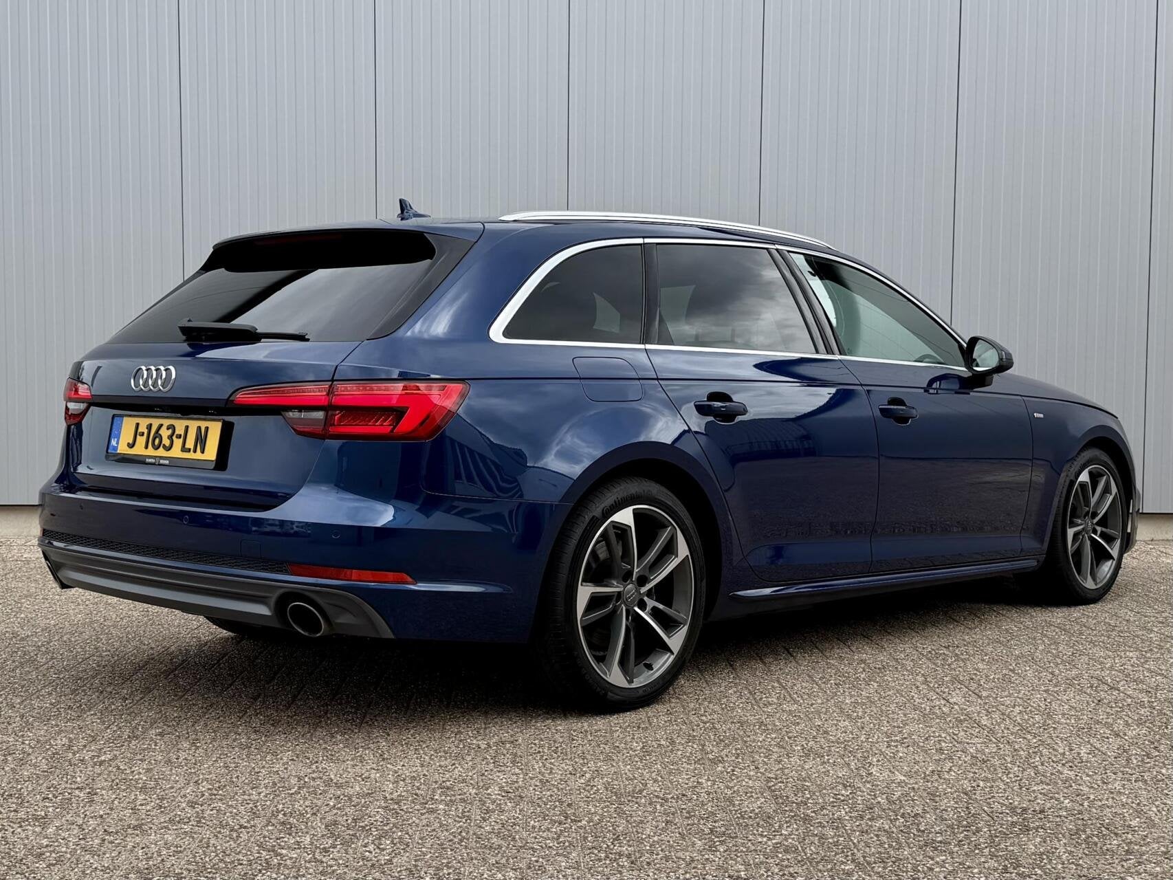 Audi A4 Avant 2.0 TFSI S line | Pano | Virtual | LED | NAVI+, Gebruikt, Euro 6, 1984 cc, A4