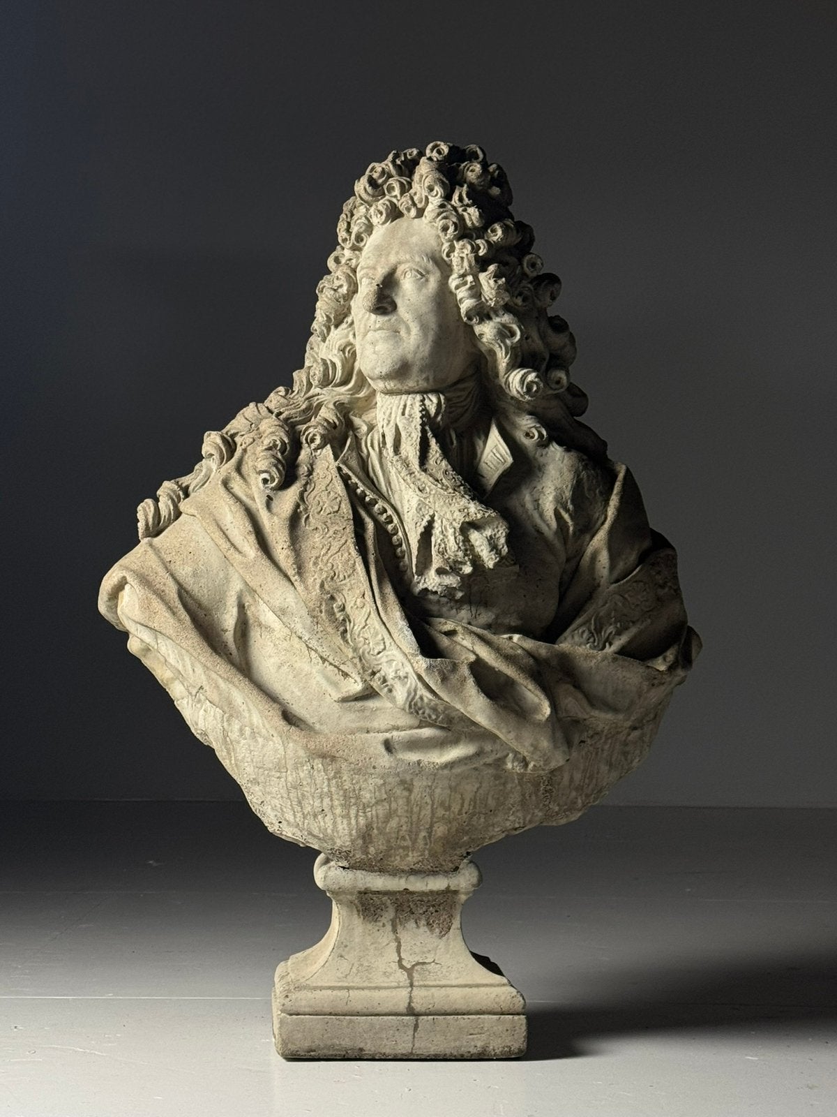 Borstbeeld Louis XIV beton, Tuin en Terras, Ophalen of Verzenden, Zo goed als nieuw