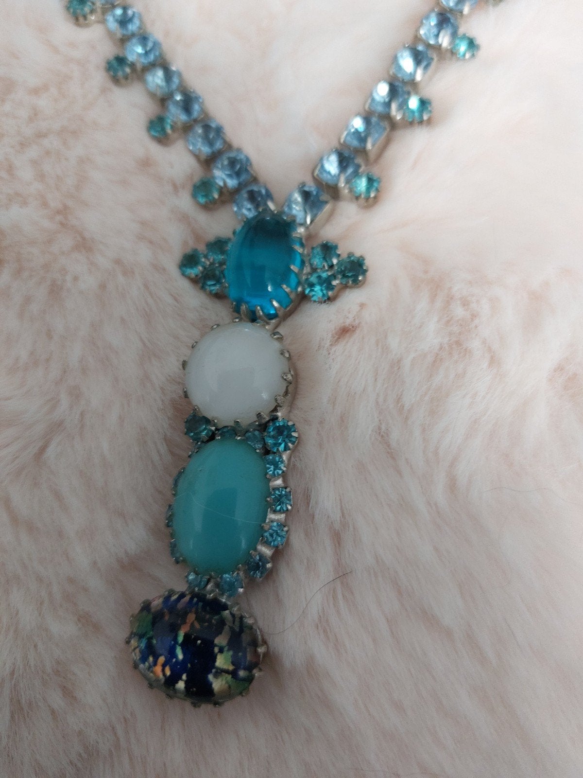 Otazu ketting met blauwe en witte stenen, Overige materialen, Gebruikt, Met strass, Blauw
