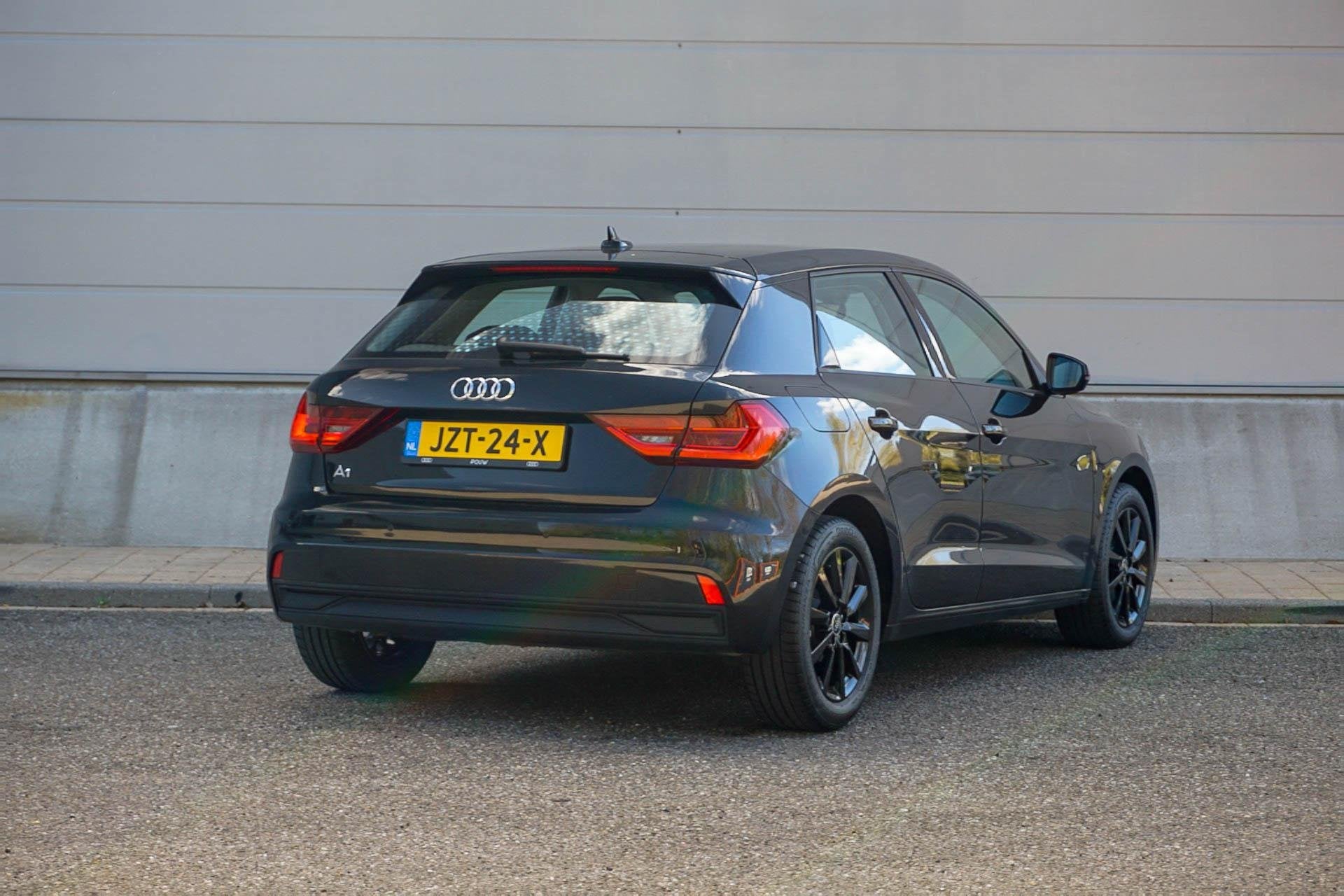 Audi A1 Sportback 30 TFSI 116pk S-tronic Advanced Edition |, Stof, Euro 6, 116 pk, Zwart