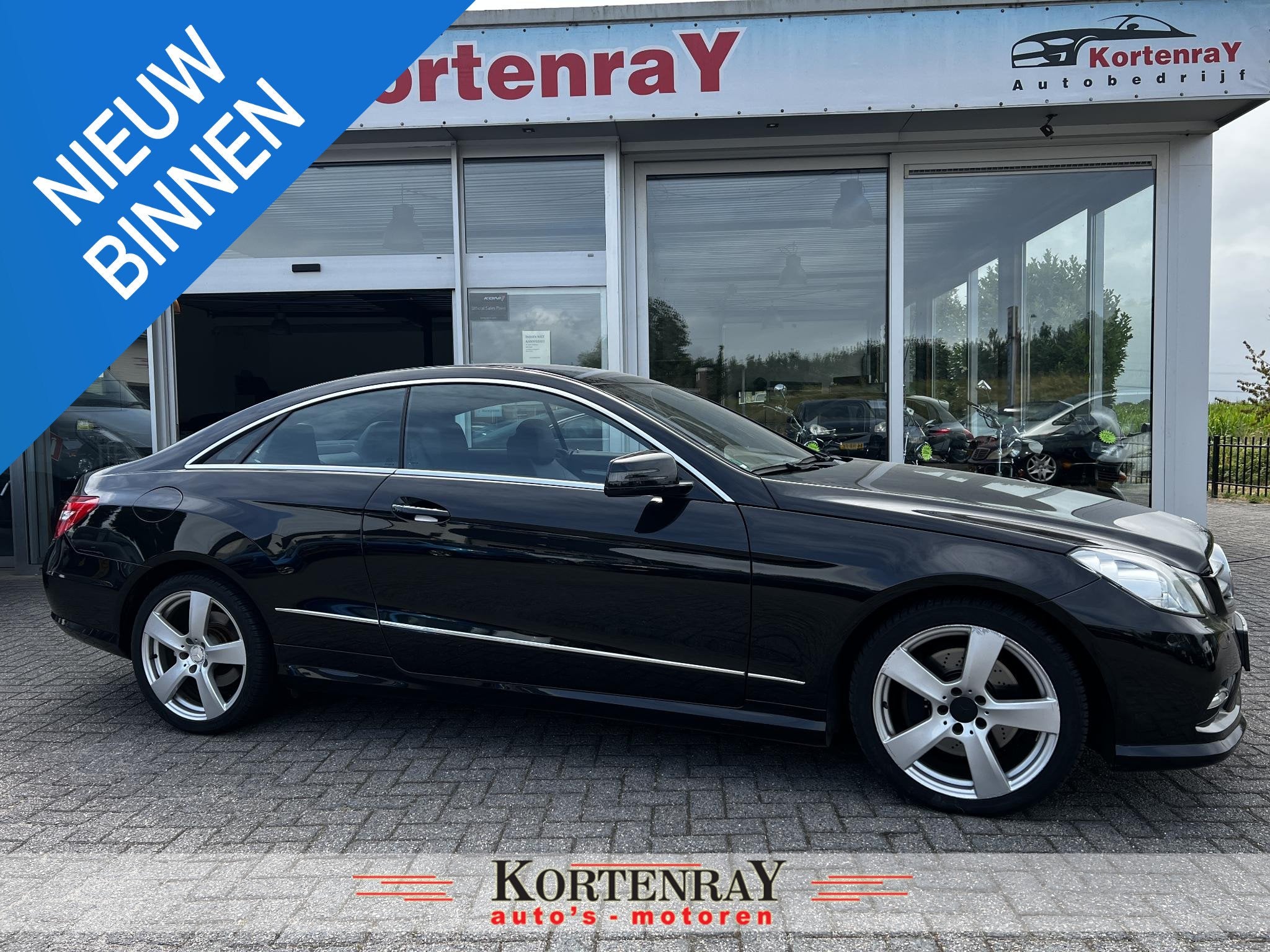 Mercedes-Benz E-klasse Coupé 200 CGI Elegance, Auto's, Automaat, Euro 5, Achterwielaandrijving, Zwart