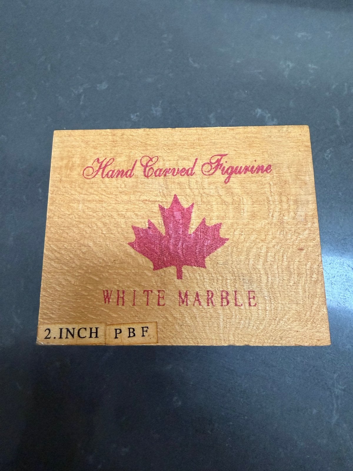 Handgesneden marmeren berenfamilie - Canada, Antiek en Kunst, Minder dan 20 cm, Ophalen of Verzenden, Beeld, Noord-Amerika