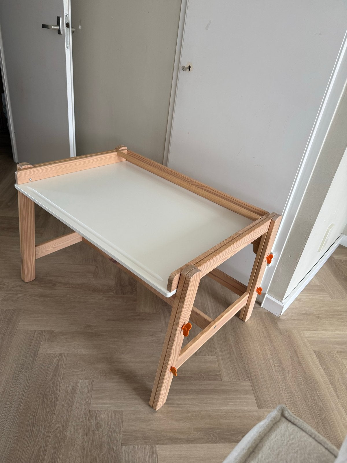 Flisat ikea tekentafel/bureau, Ophalen, Zo goed als nieuw, Tafel(s)