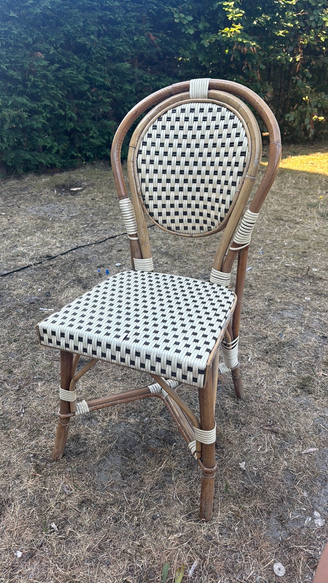 Franse bistrostoel / caféstoel rotanlook – zwart/crème, Tuin en Terras, Tuinstoelen, Ophalen, Zo goed als nieuw, Rotan