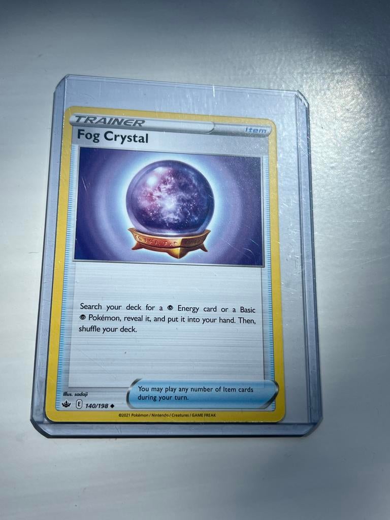 Fog Crystal Trainer Kaart 140/198 - Pokémon (Near Mint), Ophalen of Verzenden, Zo goed als nieuw, Losse kaart