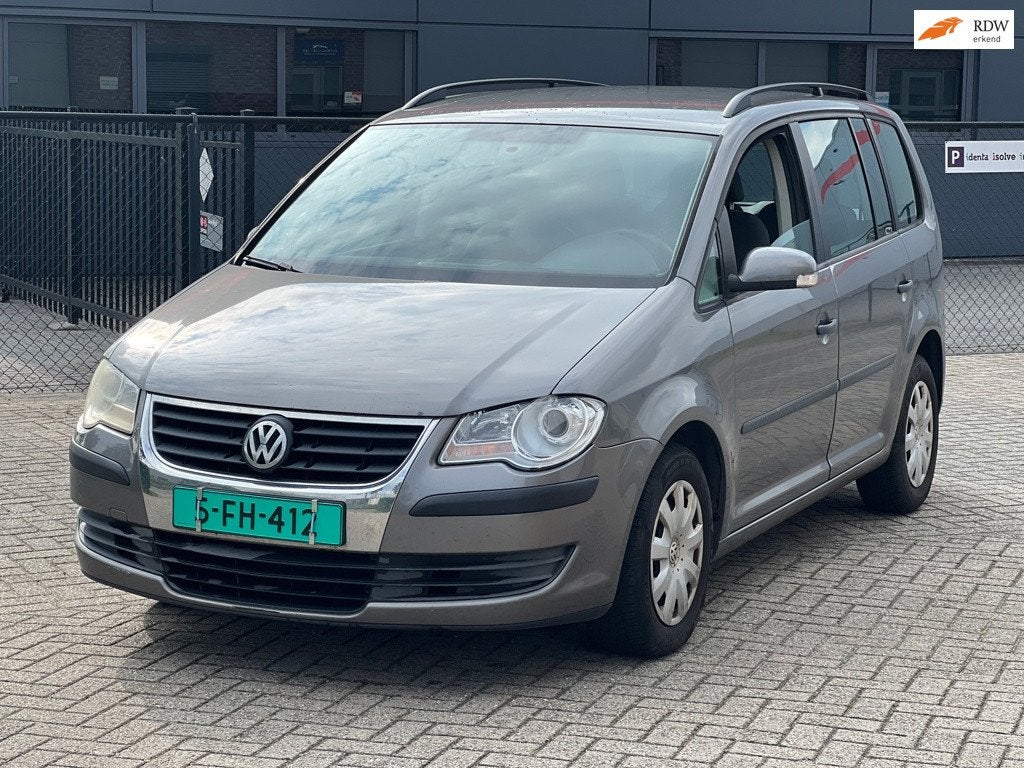 Volkswagen Touran 1.6 Optive I, Auto's, Voorwielaandrijving, 4 cilinders, Euro 4, Zilver of Grijs