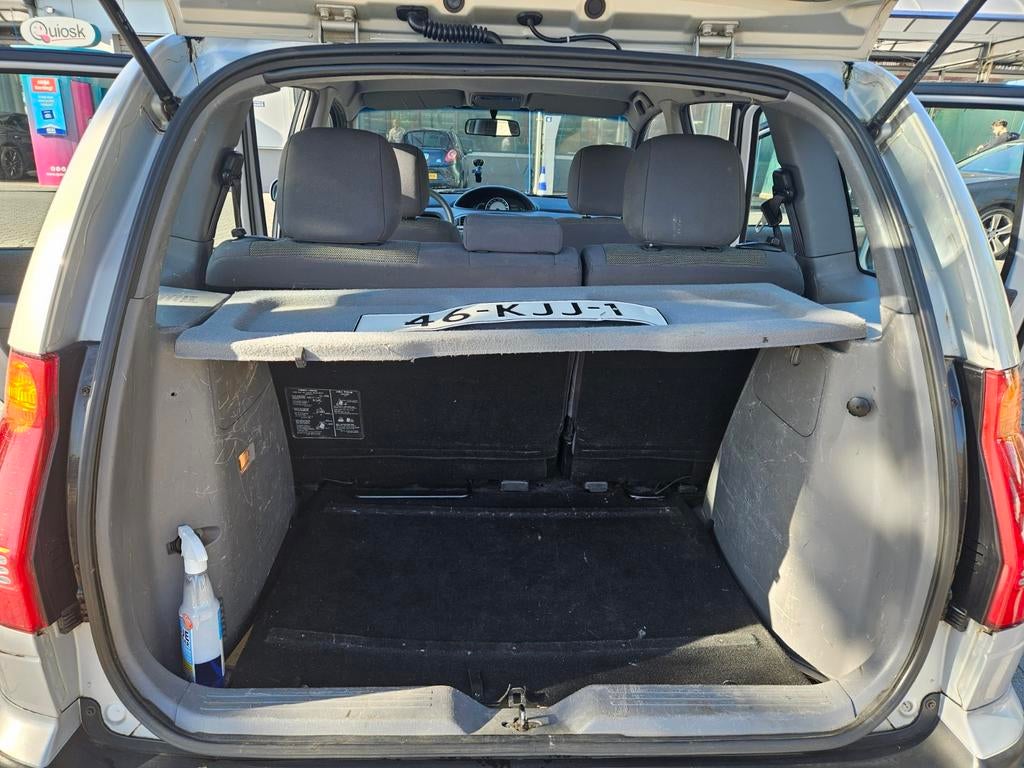Hyundai Matrix 1.6 I AUT 2004 Grijs, Auto's, Hyundai, Matrix, 1599 cc, 4 cilinders, 11 km/l