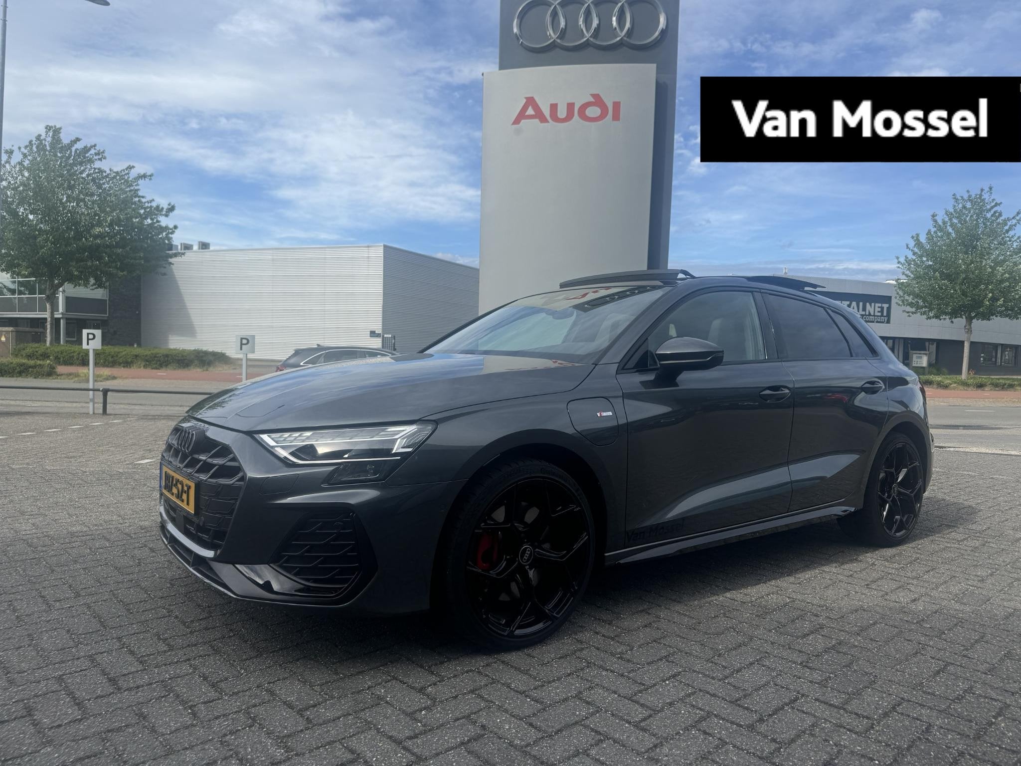 Audi A3 Sportback 45 TFSI e S edition Competition 272 PK | S, Auto's, Audi, 12 maanden, 1498 cc, 4 cilinders, 150 min