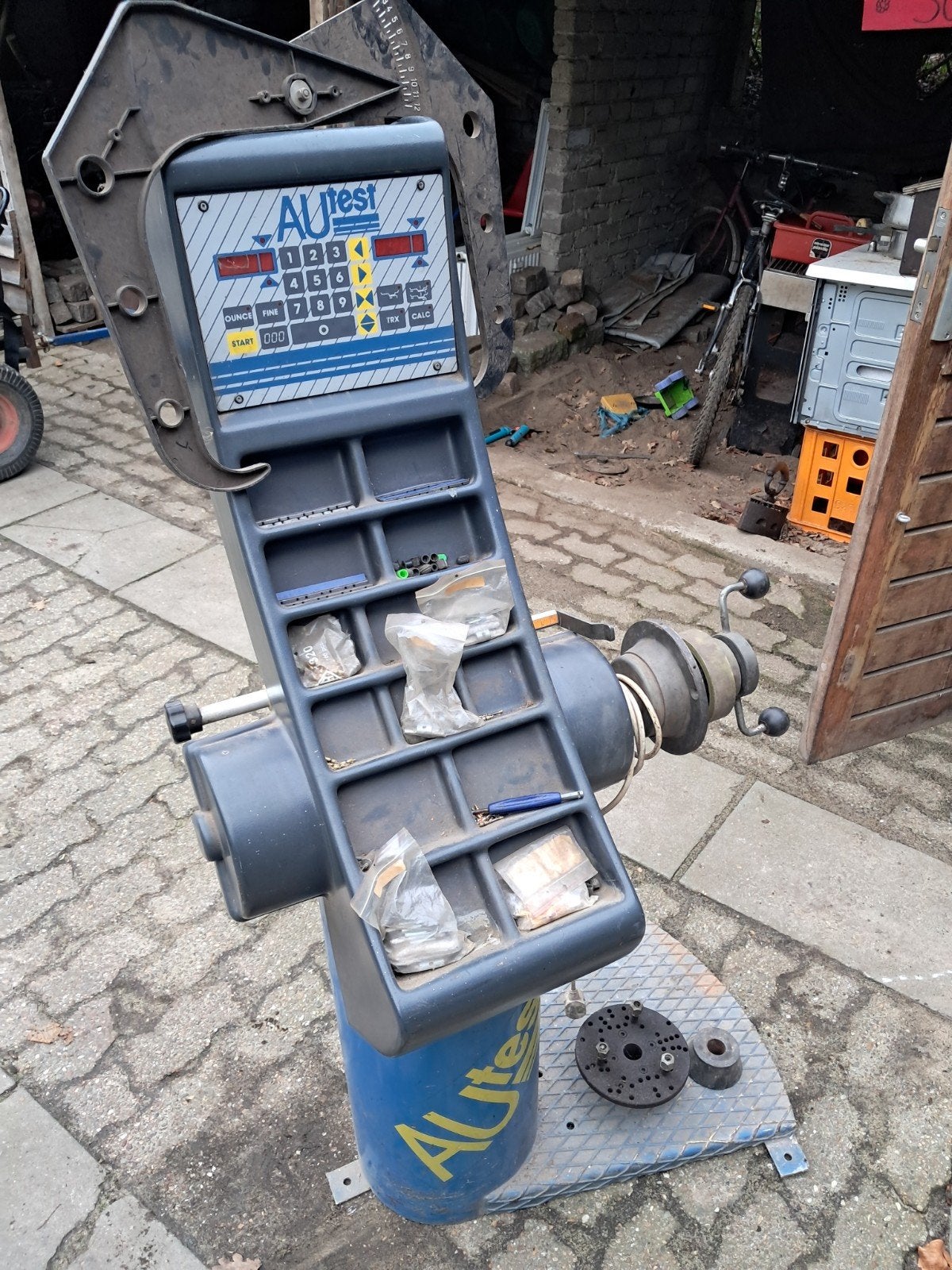 Autest balanceer apparaat 220volt, Auto diversen, Autogereedschap, Ophalen, Gebruikt