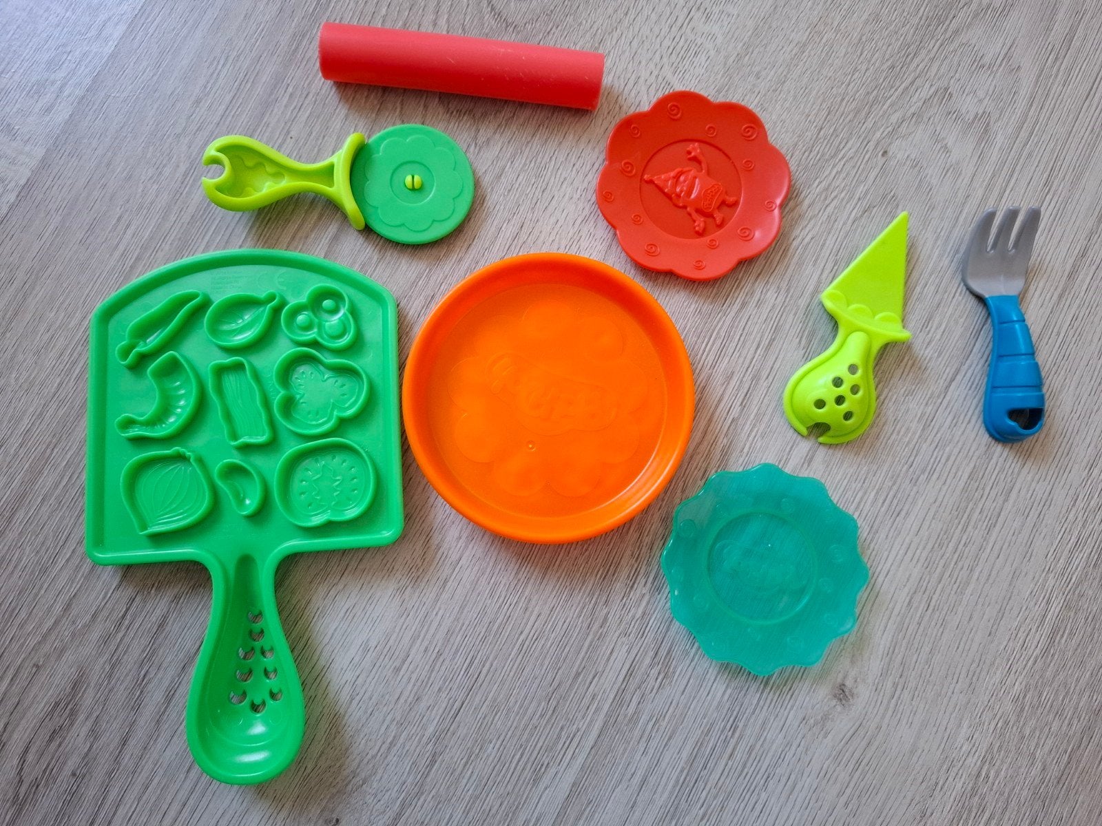 Play-Doh speelset met vormpjes en gereedschap, Kinderen en Baby's, Ophalen of Verzenden, Gebruikt, Overige typen