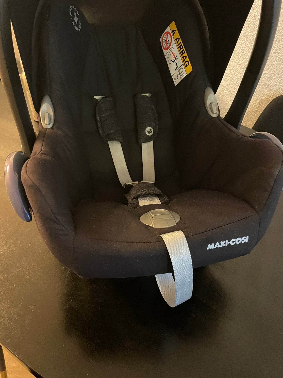 Maxi cosi zwart, Kinderen en Baby's, Autostoeltjes, Autogordel, Ophalen of Verzenden, Zo goed als nieuw, 0 t/m 13 kg