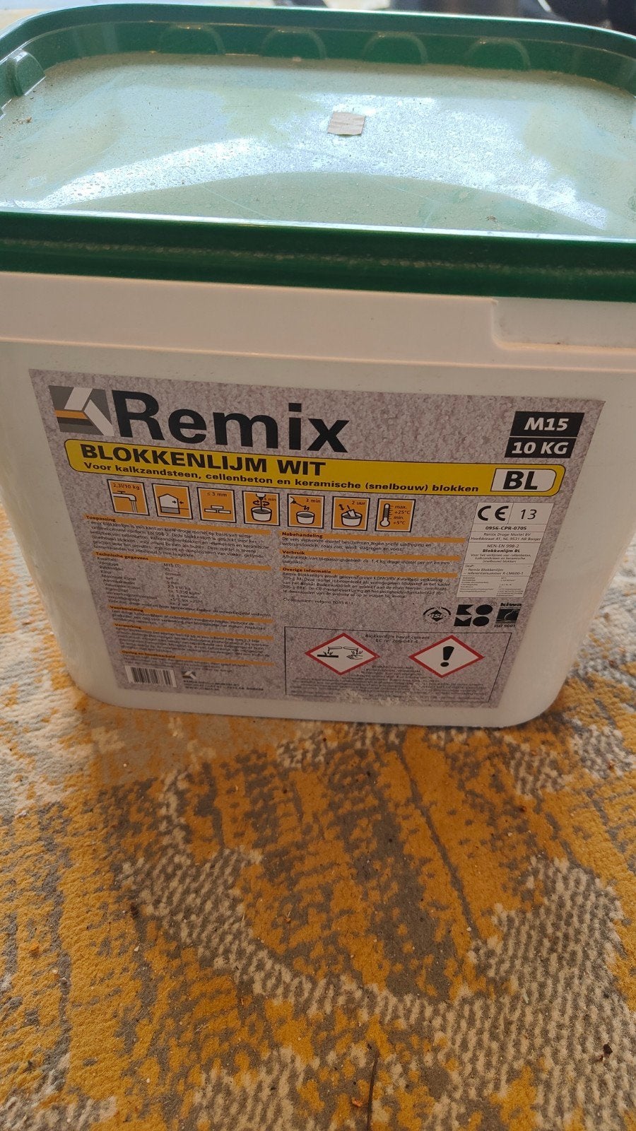 Lijm voor gasbeton/ Ytong blokken, Ophalen