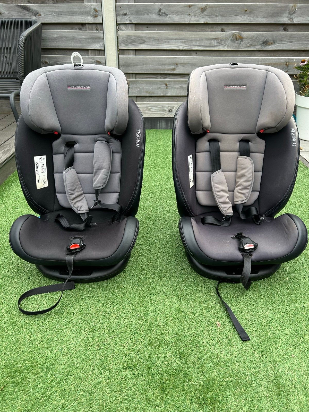 2x Autostoel Adventure Isofix 0-36 kg - 360 graden draaibaar, Autogordel of Isofix, Gebruikt, Zijbescherming, Ophalen
