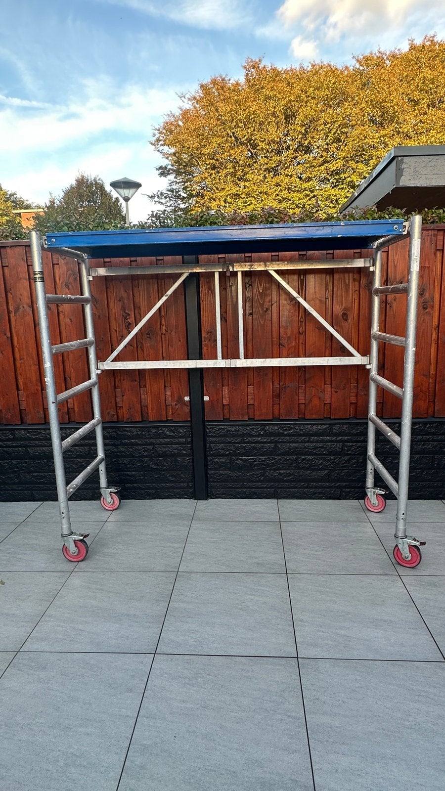 Handige Kamersteiger - Compact goed in conditie, Doe-het-zelf en Verbouw, Ophalen, Gebruikt, Rolsteiger of Kamersteiger, 2 tot 5 meter